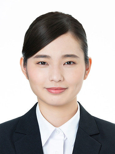 女性修正前